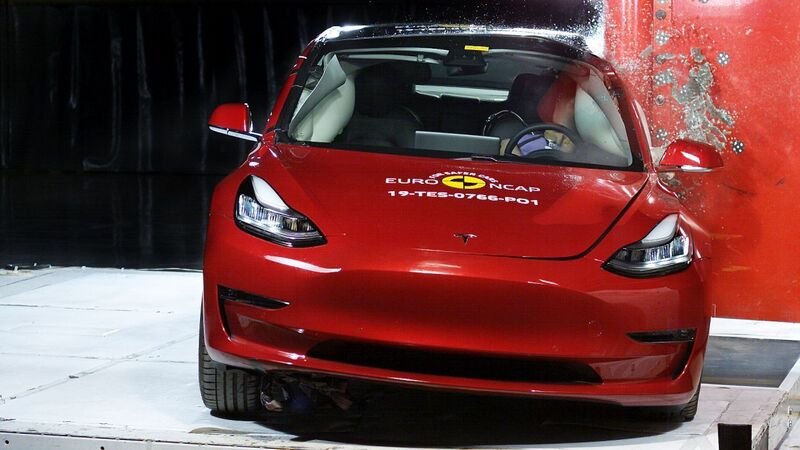 Tesla Model 3: per Euro NCAP promossa con 5 stelle
