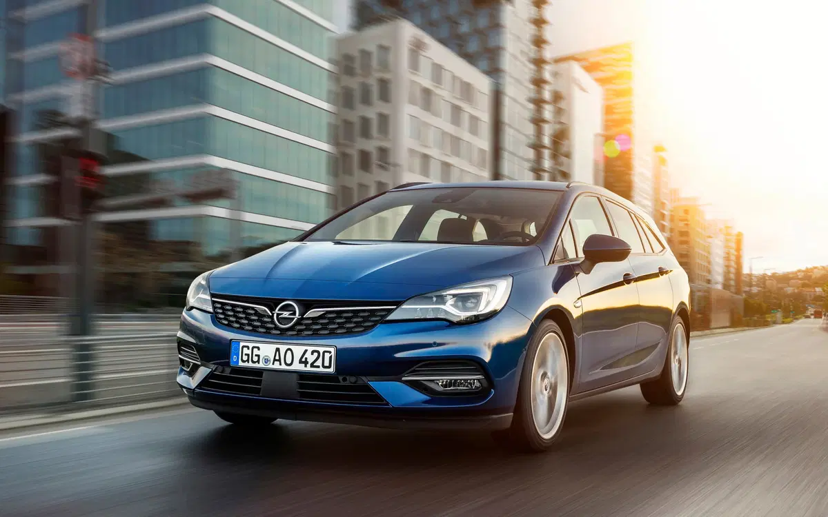 Opel Astra restyling, la più efficiente di sempre (5)