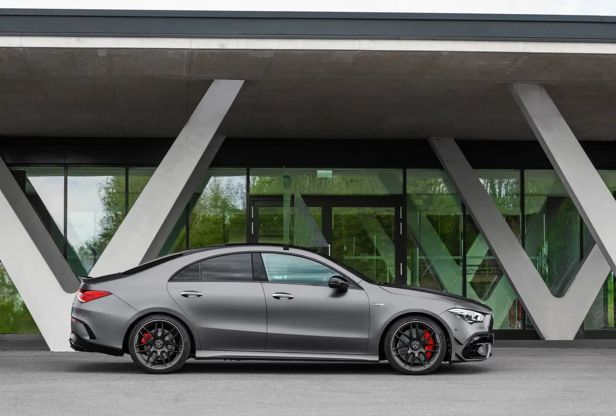 Mercedes-AMG A 45 e CLA 45, svelate le compatte (11)