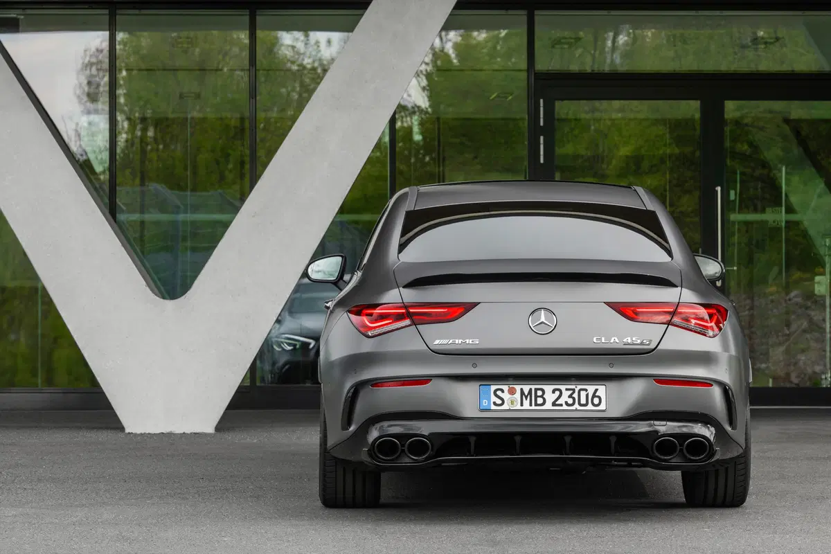 Mercedes-AMG A 45 e CLA 45, svelate le compatte (14)