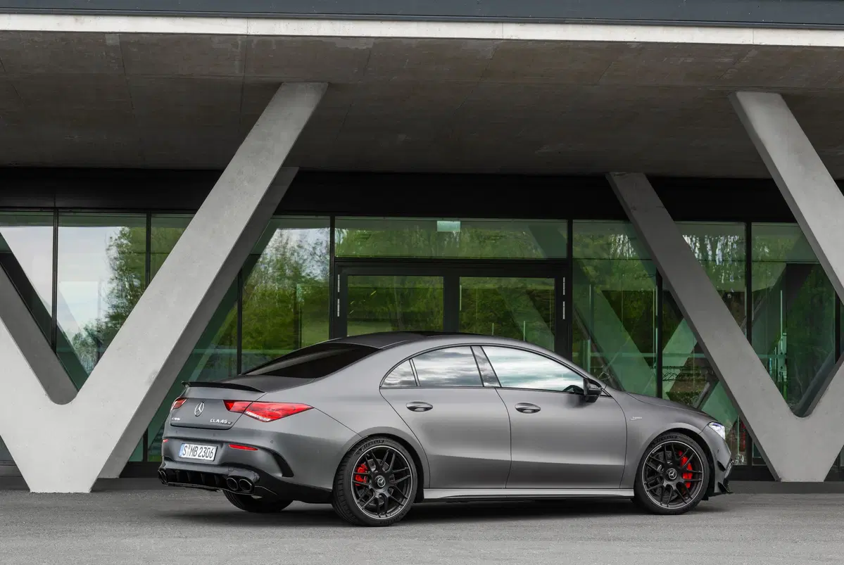 Mercedes-AMG A 45 e CLA 45, svelate le compatte (15)