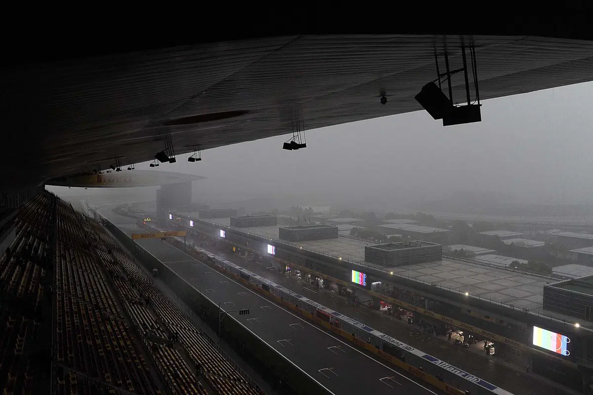 F1, Gp Cina 2016: pole per Rosberg. Raikkonen terzo (2)