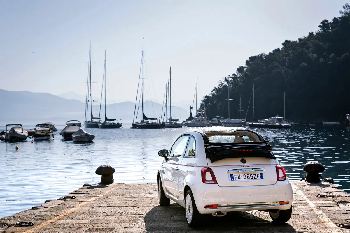 Fiat 500 Dolcevita, la serie speciale per il 62° compleanno (10)