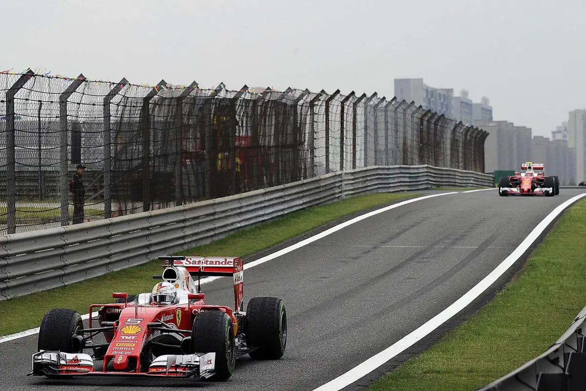F1, Gp Cina 2016: pole per Rosberg. Raikkonen terzo (18)