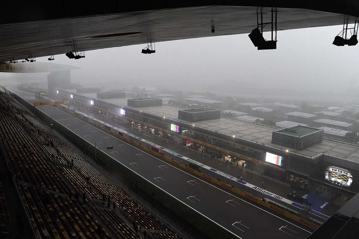F1, Gp Cina 2016: pole per Rosberg. Raikkonen terzo (23)