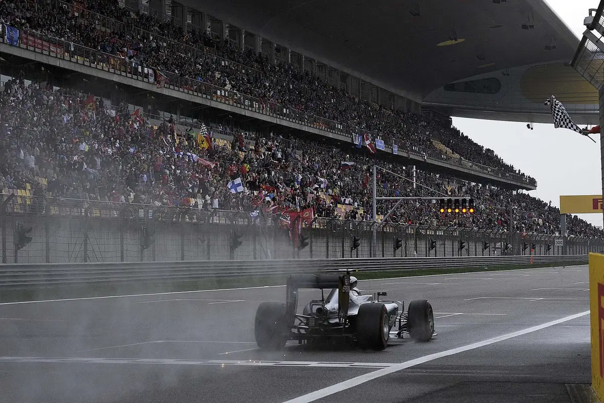 F1, Gp Cina 2016: pole per Rosberg. Raikkonen terzo (28)