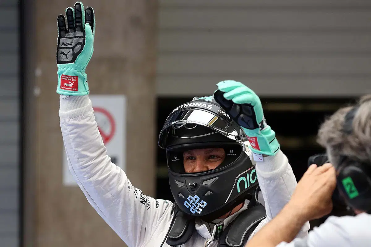 F1, Gp Cina 2016: pole per Rosberg. Raikkonen terzo (40)