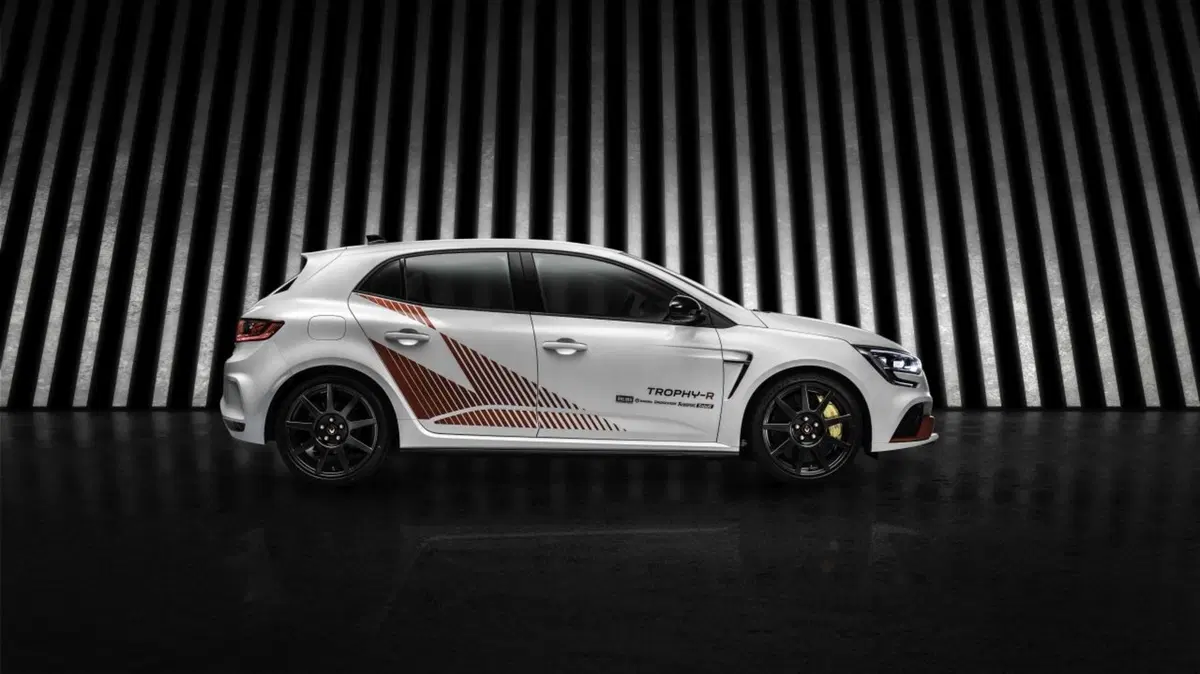Renault Megane RS Trophy-R, 500 esemplari cattivissimi (9)