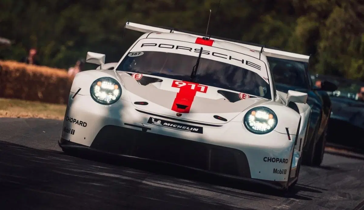 Nuova Porsche 911 RSR, Da Goodwood al WEC GT con il 4.2 aspirato [video]
