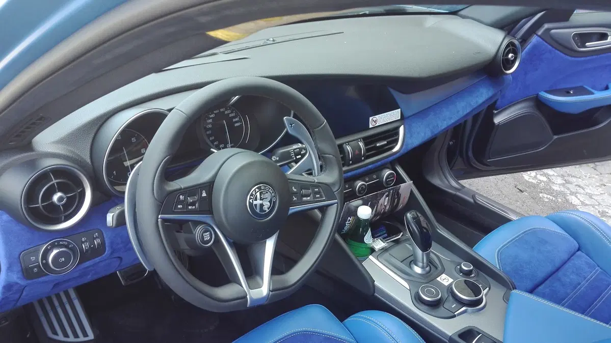 Alfa Romeo Giulia Grand Tour: vacanze speciali (11)