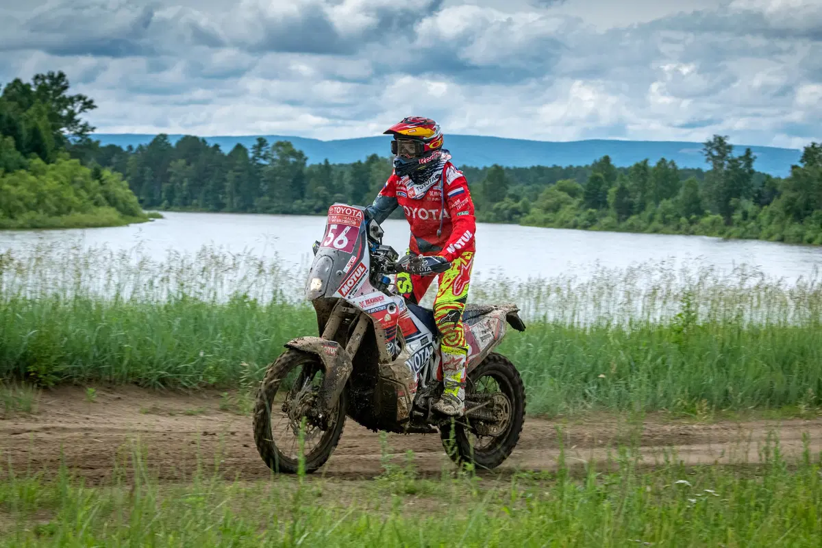 Silk Way Rally 2019-1. Al Attiyah (Toyota) e i Fratelli Benavides (4)