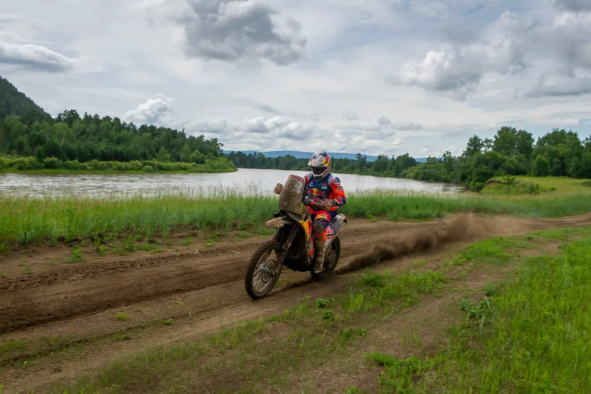 Silk Way Rally 2019-1. Al Attiyah (Toyota) e i Fratelli Benavides (8)