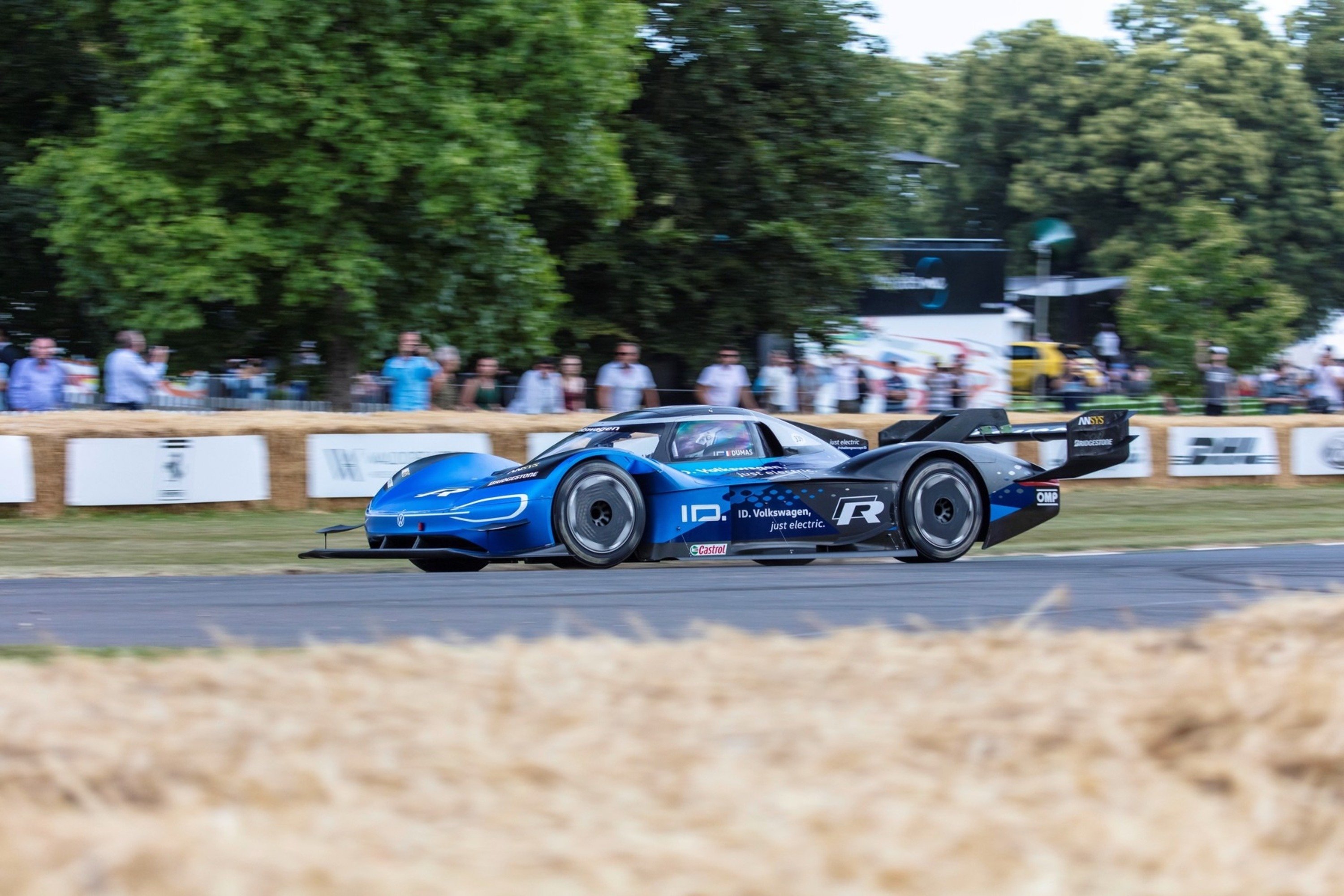 Volkswagen ID.R, &egrave; record a Goodwood