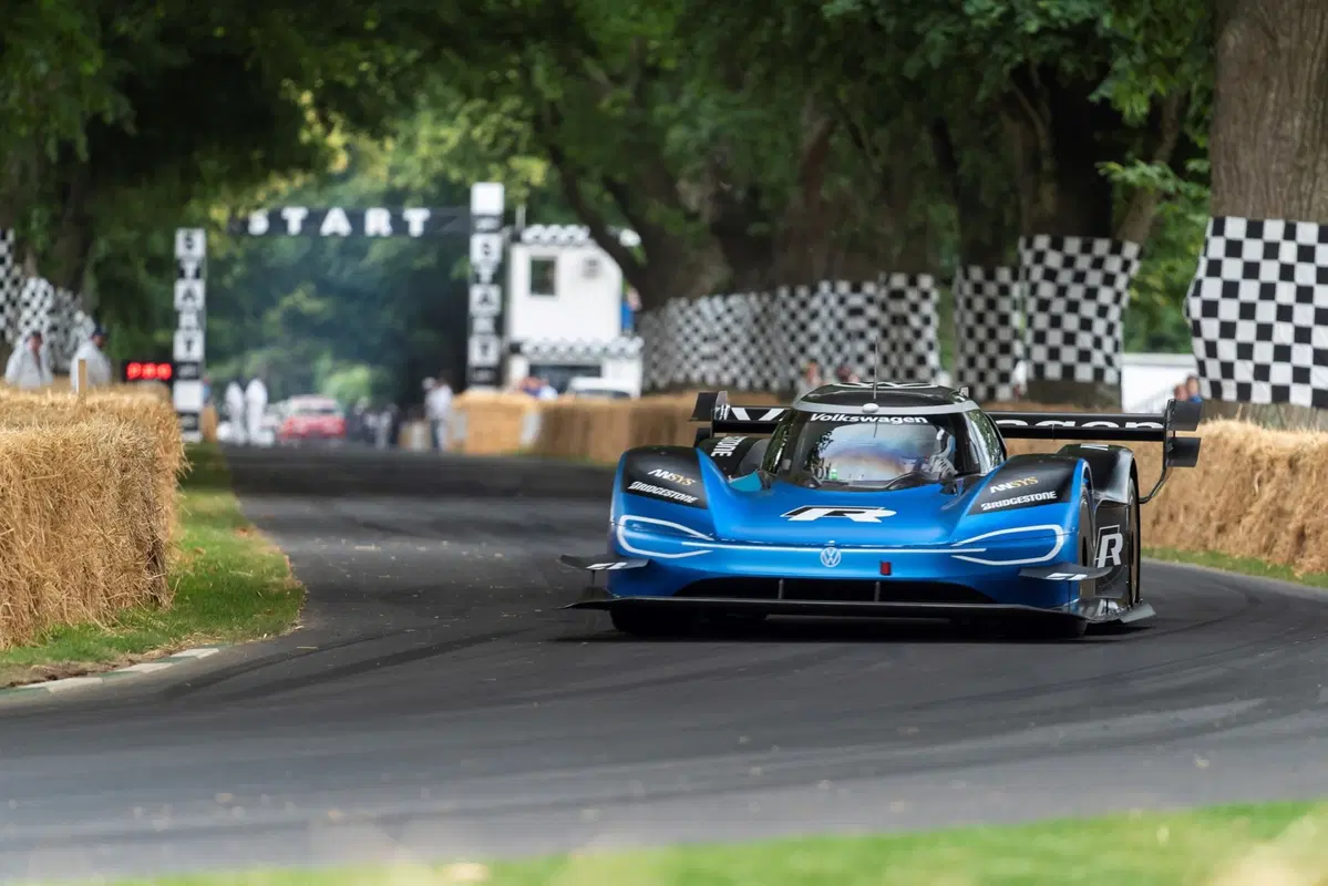 Volkswagen ID.R, è record a Goodwood (2)