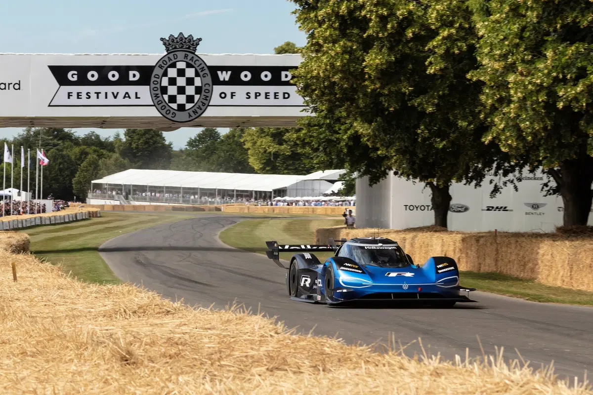 Volkswagen ID.R, è record a Goodwood (3)