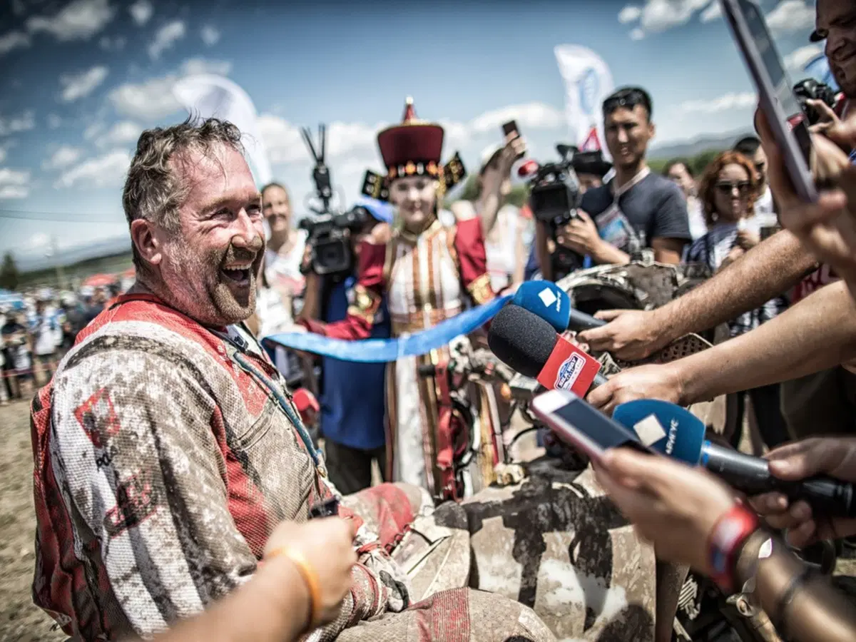 Silk Way Rally 2019-2. Al-Attiyah (Toyota) e Sunderland (KTM) (7)
