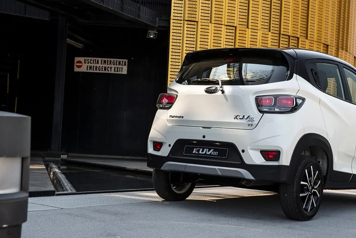 Nuovo KUV100 NXT: il restyling del city SUV Mahindra da 10.000 € [video foto gallery] (4)