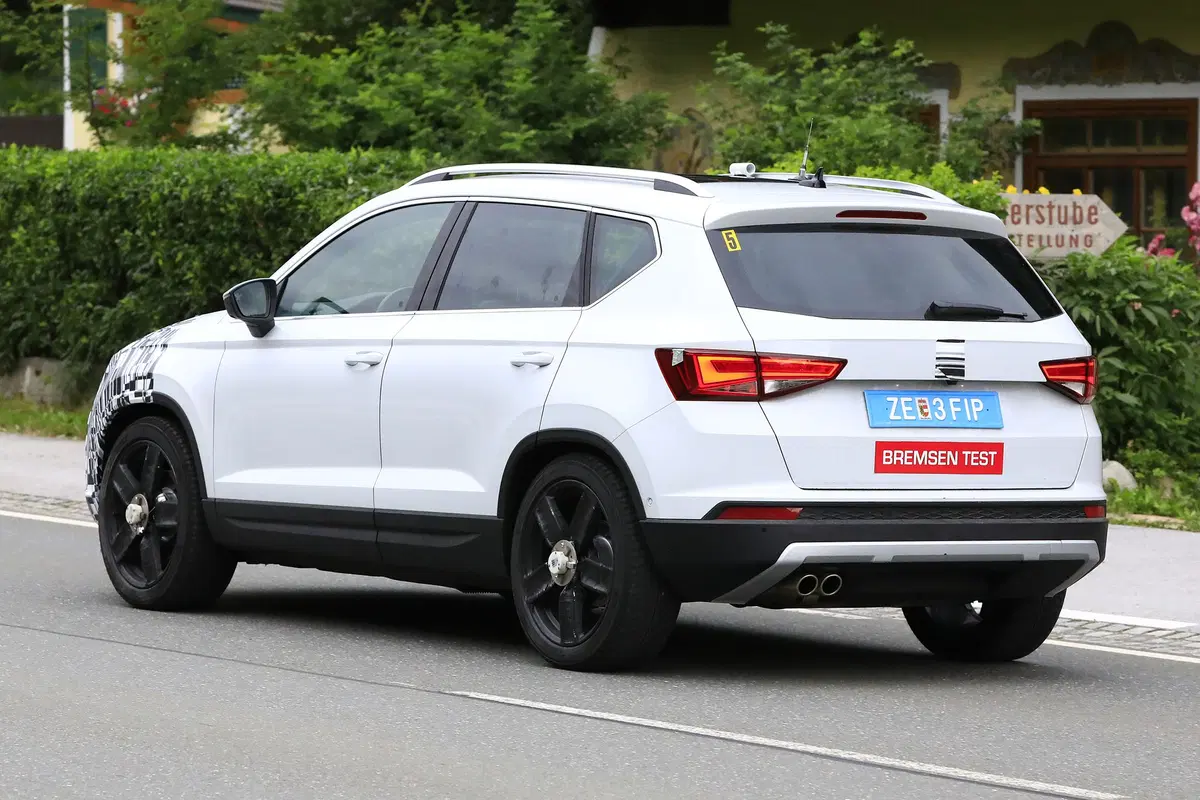 Seat Ateca restyling, le foto spia (8)