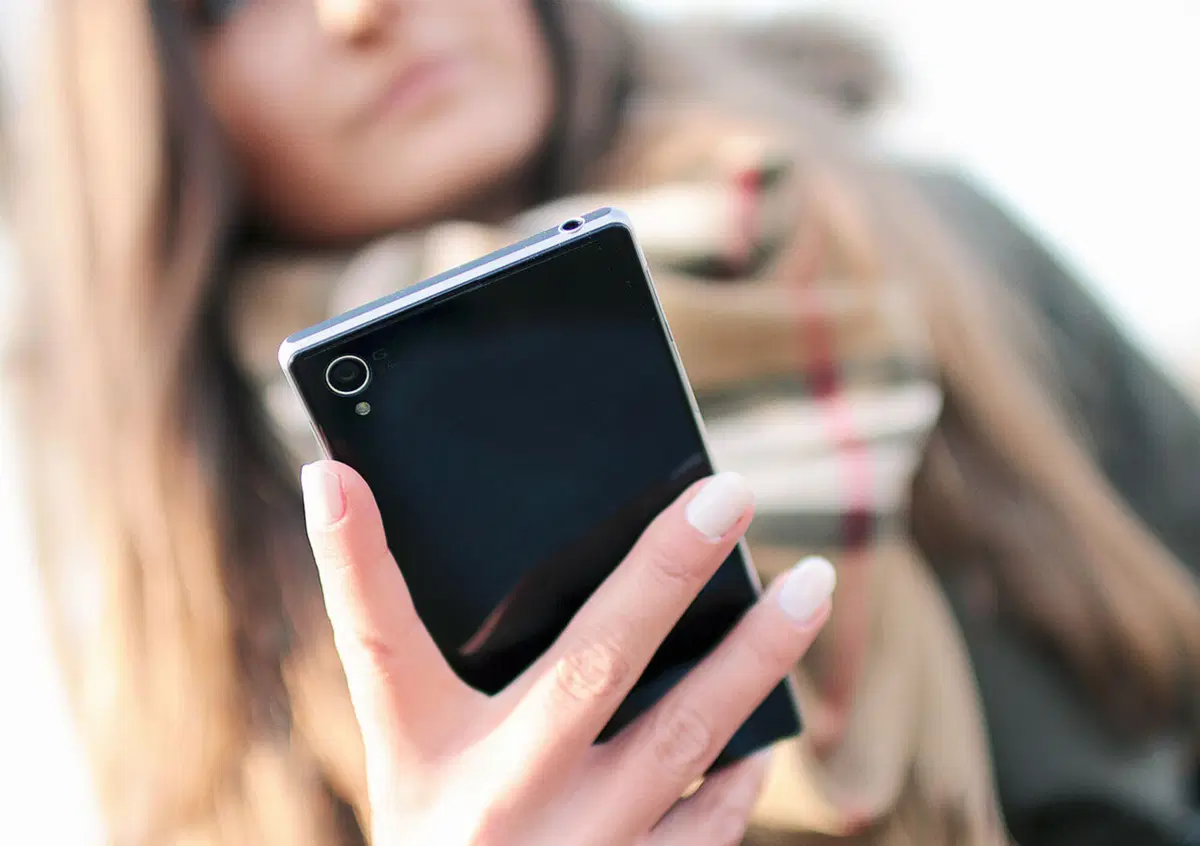 Investita mentre parlava al cellulare, la sentenza: &laquo;Responsabile all'80%&raquo;