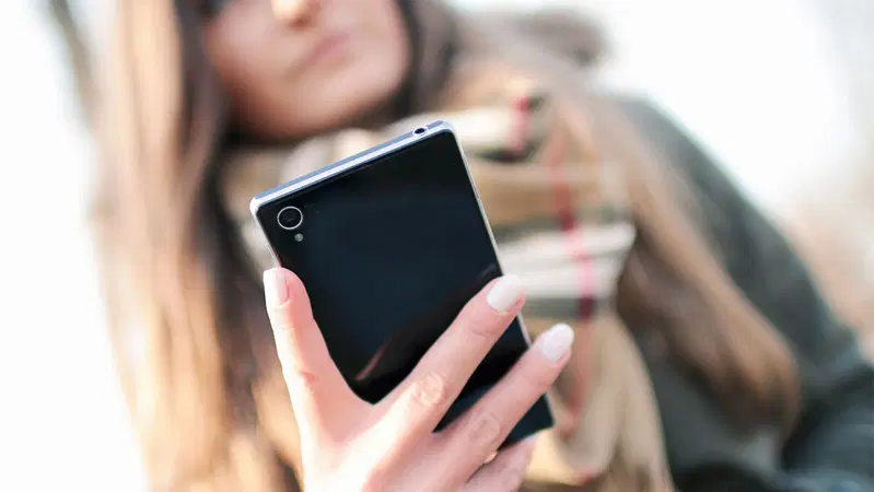 Investita mentre parlava al cellulare, la sentenza: &laquo;Responsabile all'80%&raquo;
