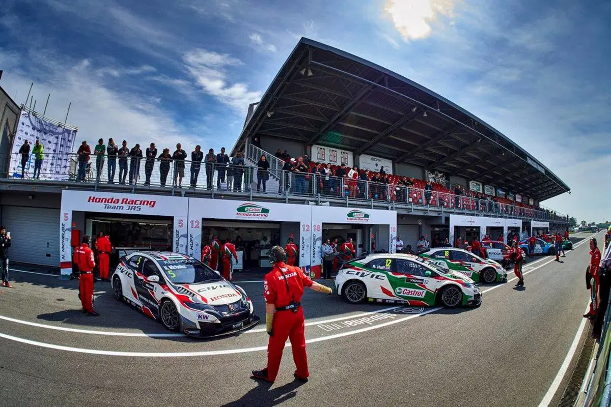 WTCC 2016, qualifiche Slovacchia:  (20)