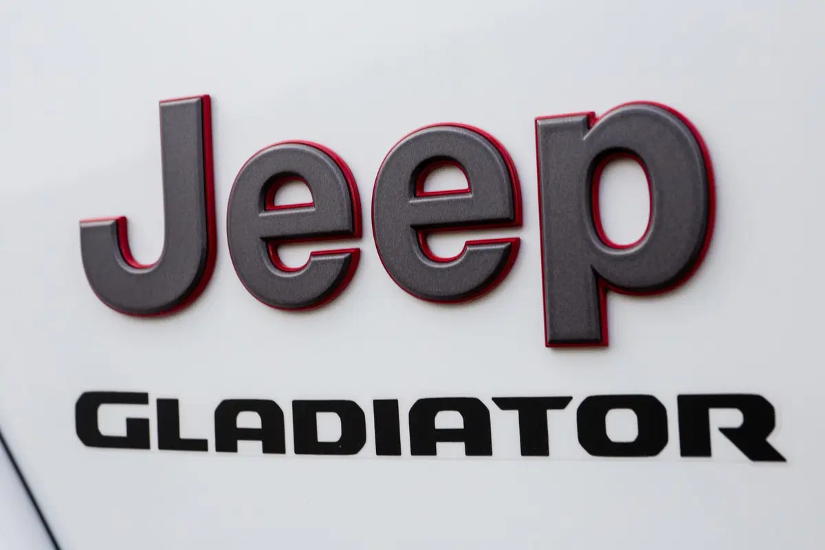 Jeep Gladiator 2020: il ritorno del pick-up americano [Video] (6)