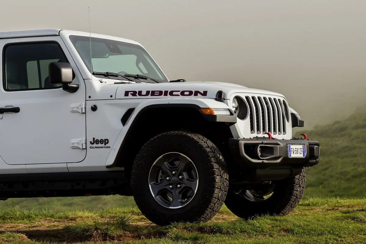 Jeep Gladiator 2020: il ritorno del pick-up americano [Video] (8)