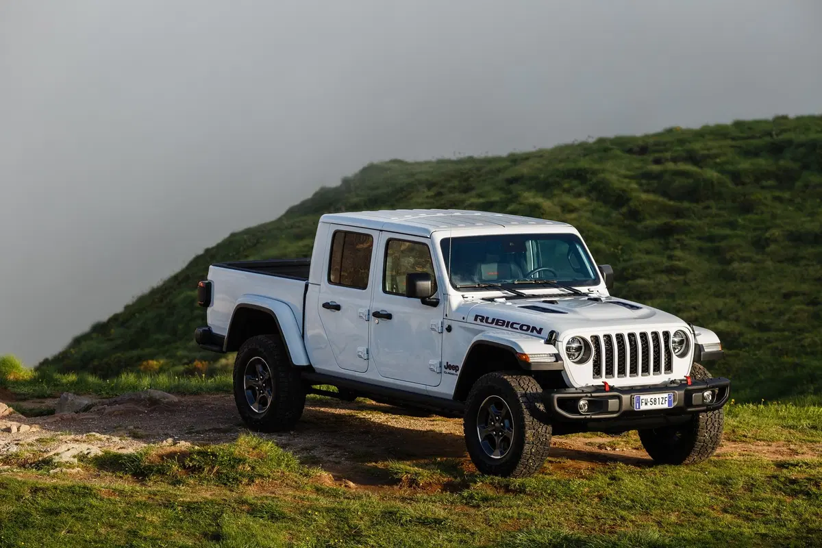 Jeep Gladiator 2020: il ritorno del pick-up americano [Video] (11)