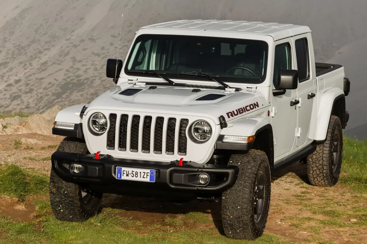 Jeep Gladiator 2020: il ritorno del pick-up americano [Video] (8)