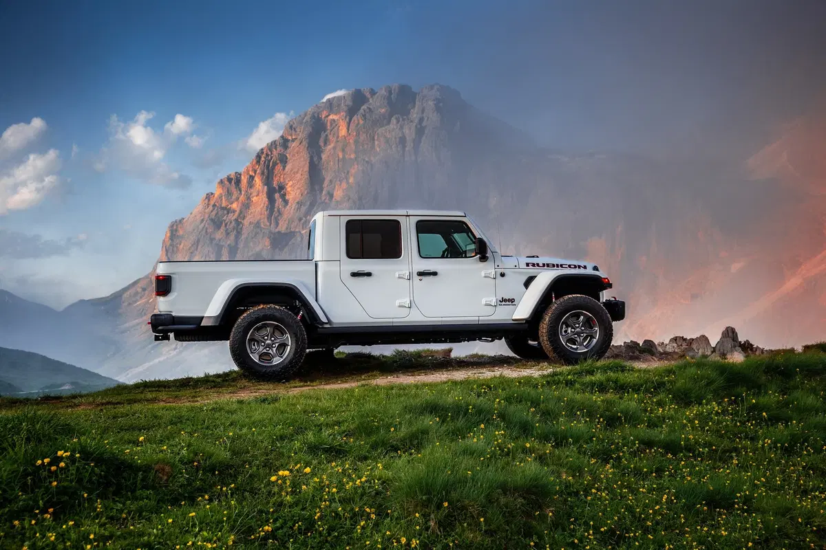 Jeep Gladiator 2020: il ritorno del pick-up americano [Video] (12)