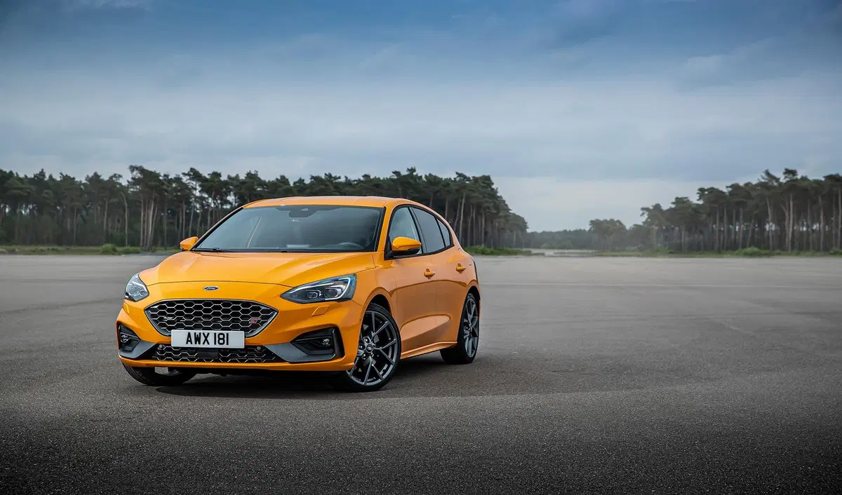 Ford Focus ST | 280 CV anti-SUV, ma a quale prezzo? [Video] (14)