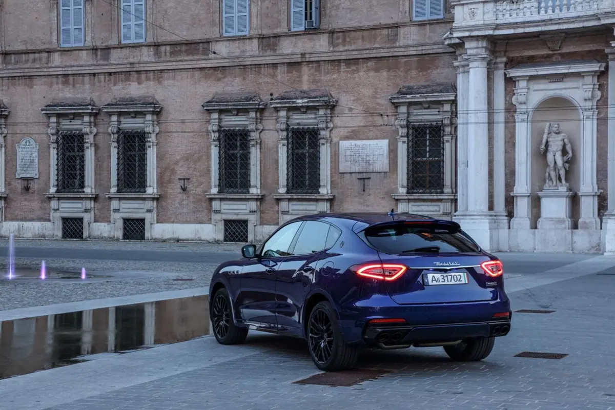 Maserati Levante Trofeo, 580 CV per la più sportiva [Video] (20)