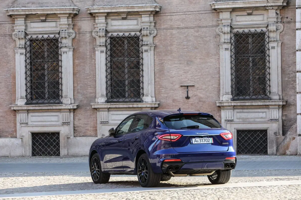 Maserati Levante Trofeo, 580 CV per la più sportiva [Video] (21)