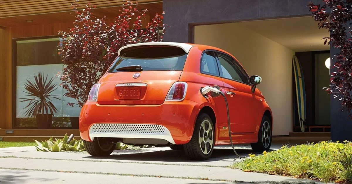 FCA, Parte la Fiat 500 elettrica: 80mila all'anno usciranno da Mirafiori [Foto e Video]