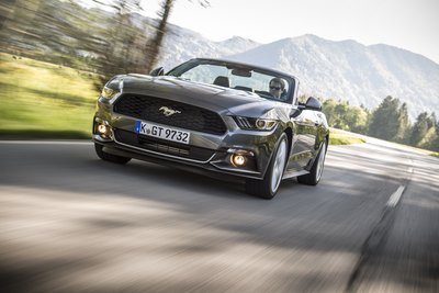 Ford Mustang 5.0 | Il metallo pesante made in USA [Video]