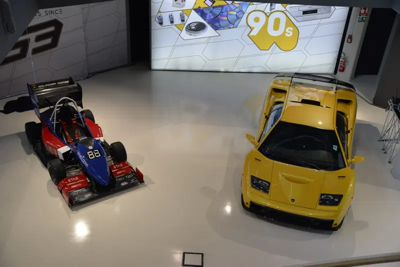La monoposto del Team UniBo Motorsport all'interno del Museo Lamborghini