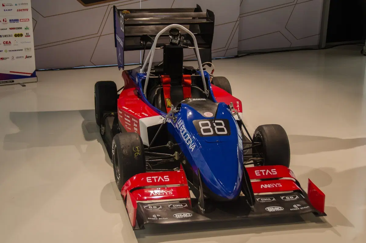 Lamborghini e UniBo Motorsport insieme per la Formula SAE 2019 (5)