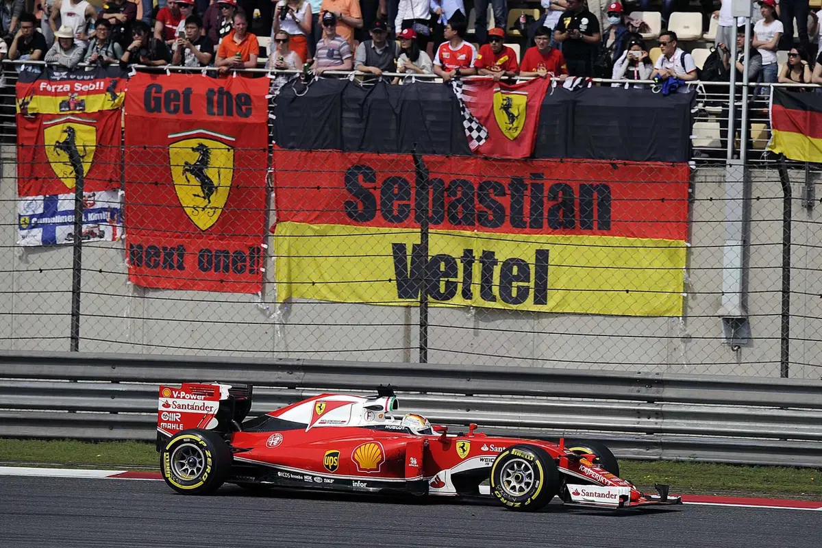 F1, Gp Cina 2016: vince Rosberg. Secondo Vettel (2)