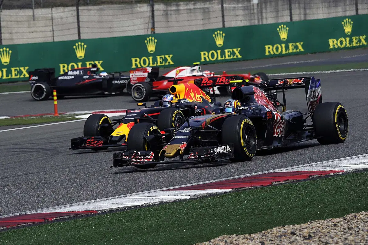 F1, Gp Cina 2016: vince Rosberg. Secondo Vettel (12)