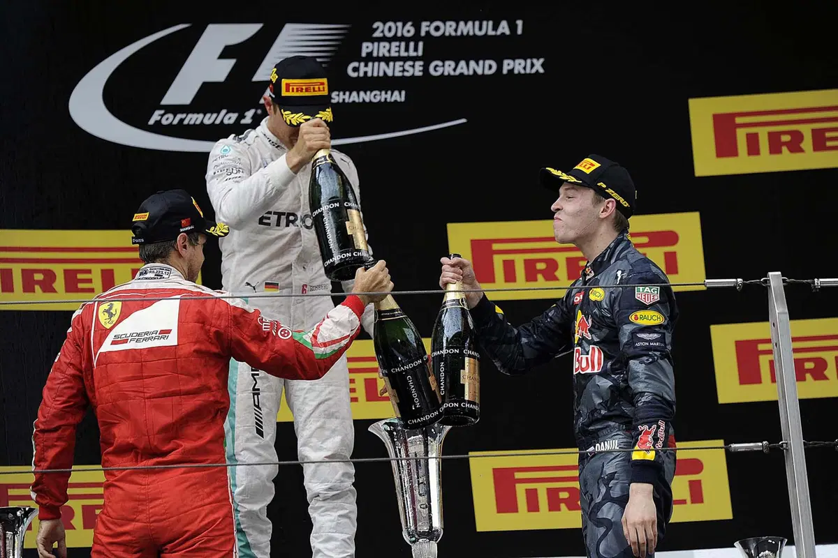 F1, Gp Cina 2016: vince Rosberg. Secondo Vettel (33)