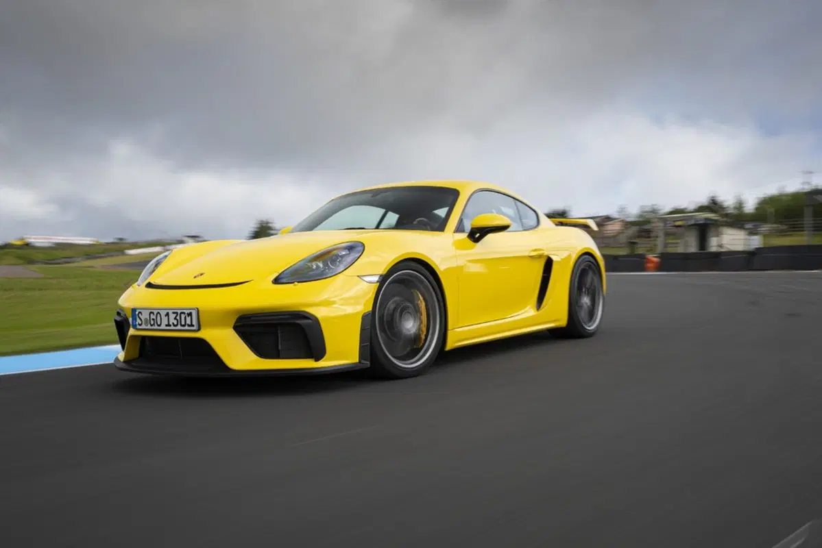 Porsche 718 Cayman GT4, in pista con il flat six aspirato (27)