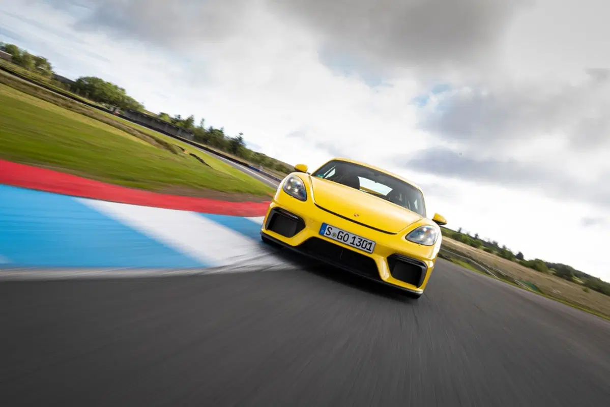 Porsche 718 Cayman GT4, in pista con il flat six aspirato (38)