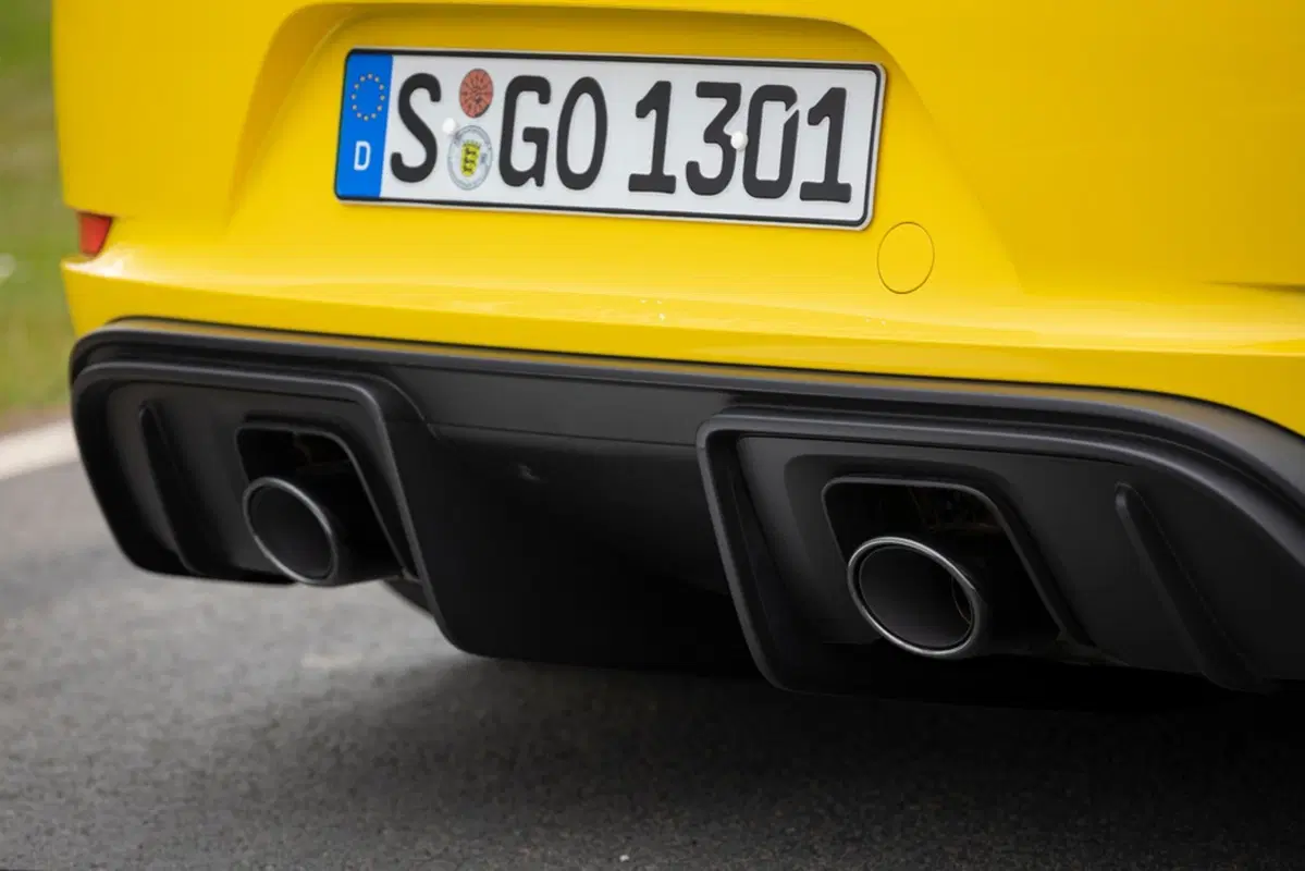 Porsche 718 Cayman GT4, in pista con il flat six aspirato (33)