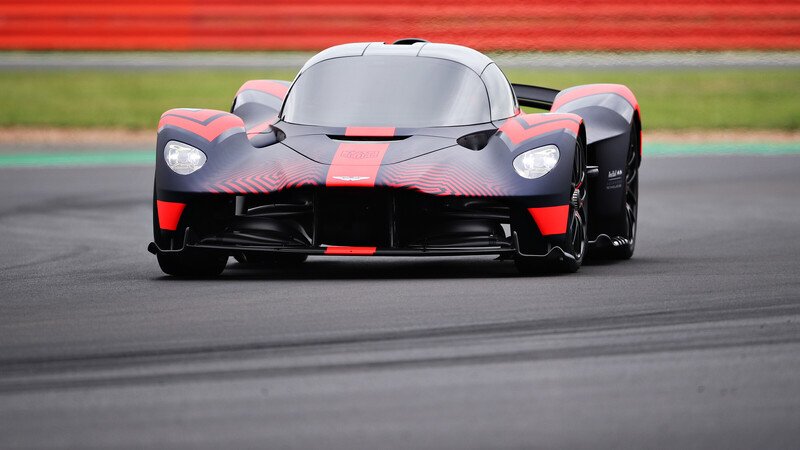 Aston Martin Valkyrie: eccola in livrea Red Bull