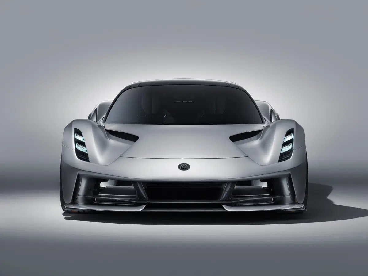 Lotus Evija, svelata l'hypercar elettrica da 2000 CV (4)