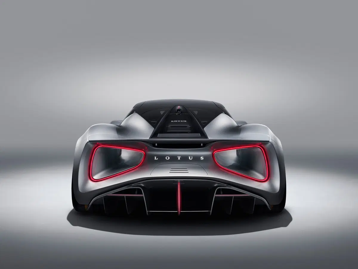 Lotus Evija, svelata l'hypercar elettrica da 2000 CV (8)
