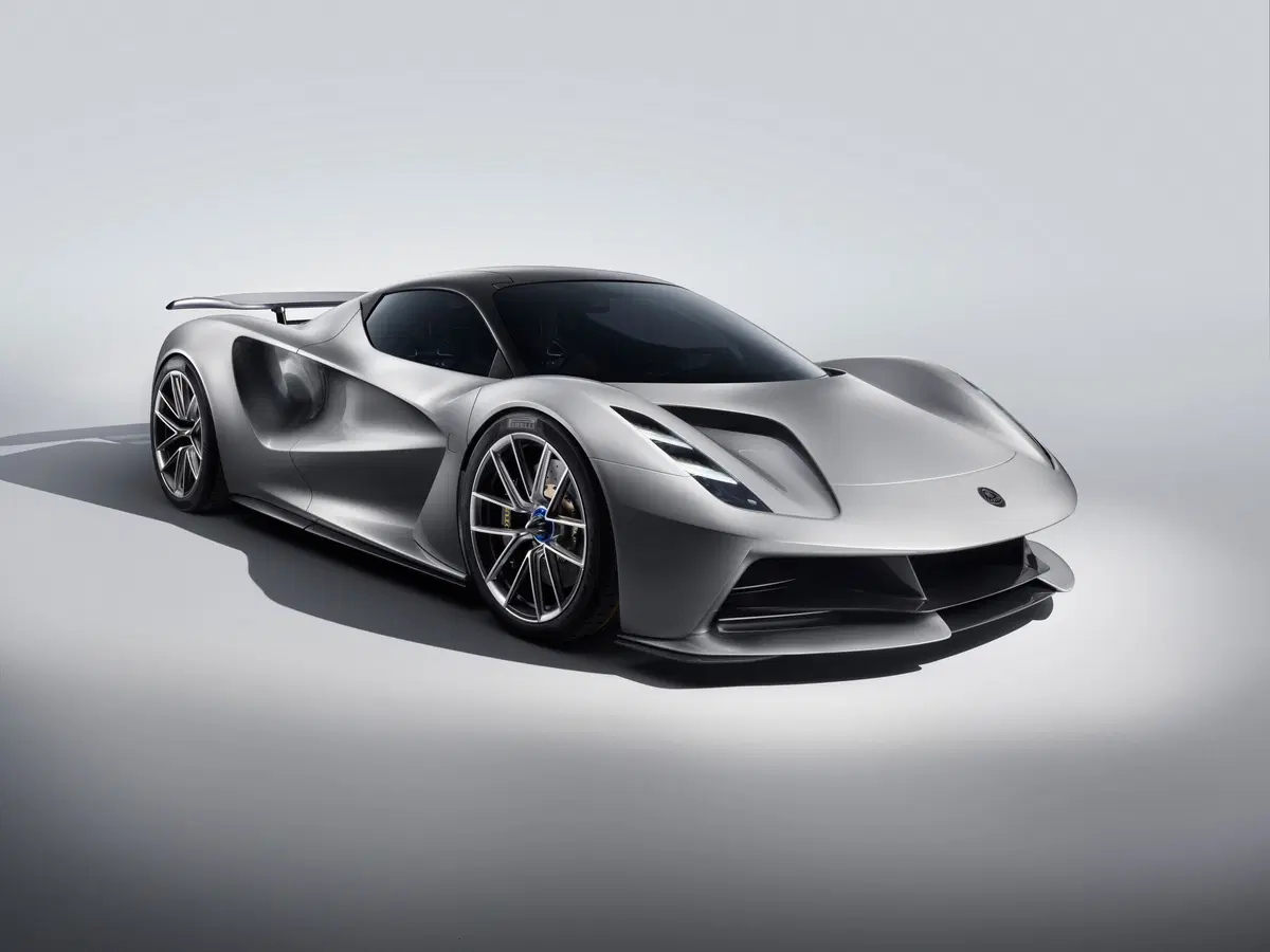 Lotus Evija, svelata l'hypercar elettrica da 2.000 CV