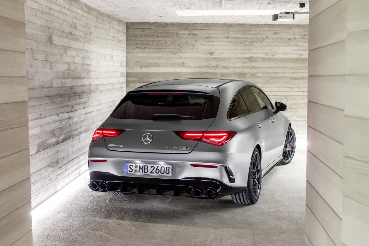 Mercedes-AMG CLA 45 S: 421 CV anche per la Shooting Brake (4)