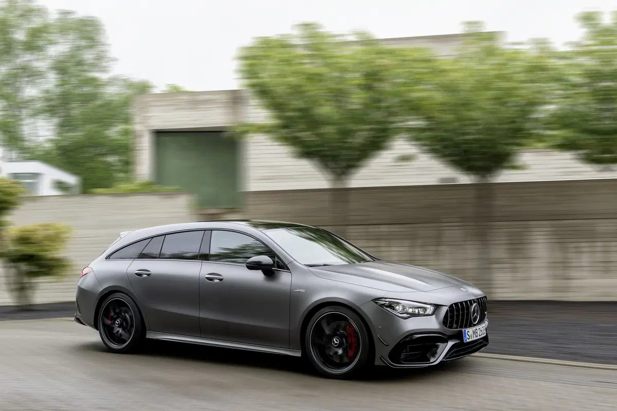 Mercedes-AMG CLA 45 S: 421 CV anche per la Shooting Brake (6)