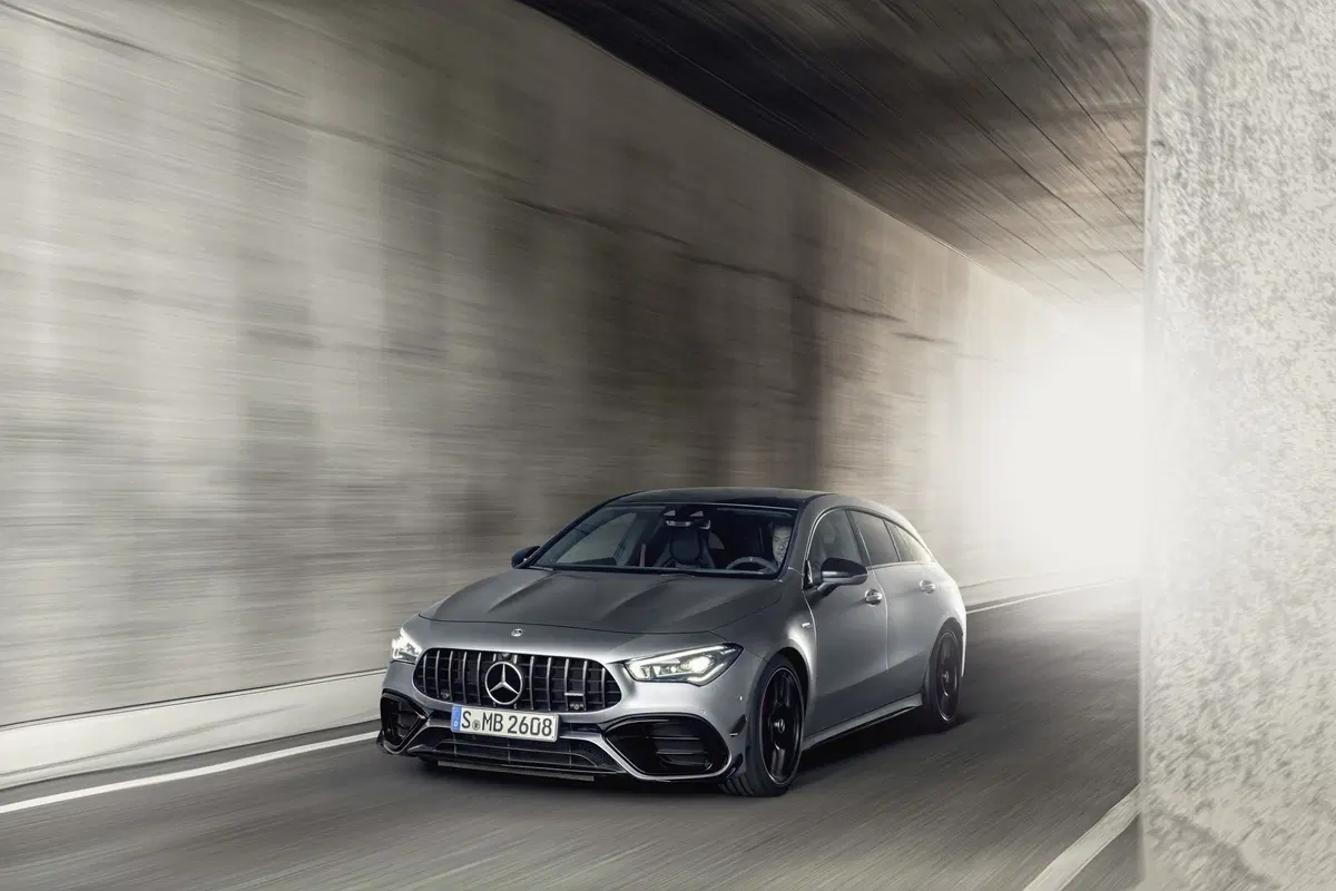Mercedes-AMG CLA 45 S: 421 CV anche per la Shooting Brake (15)
